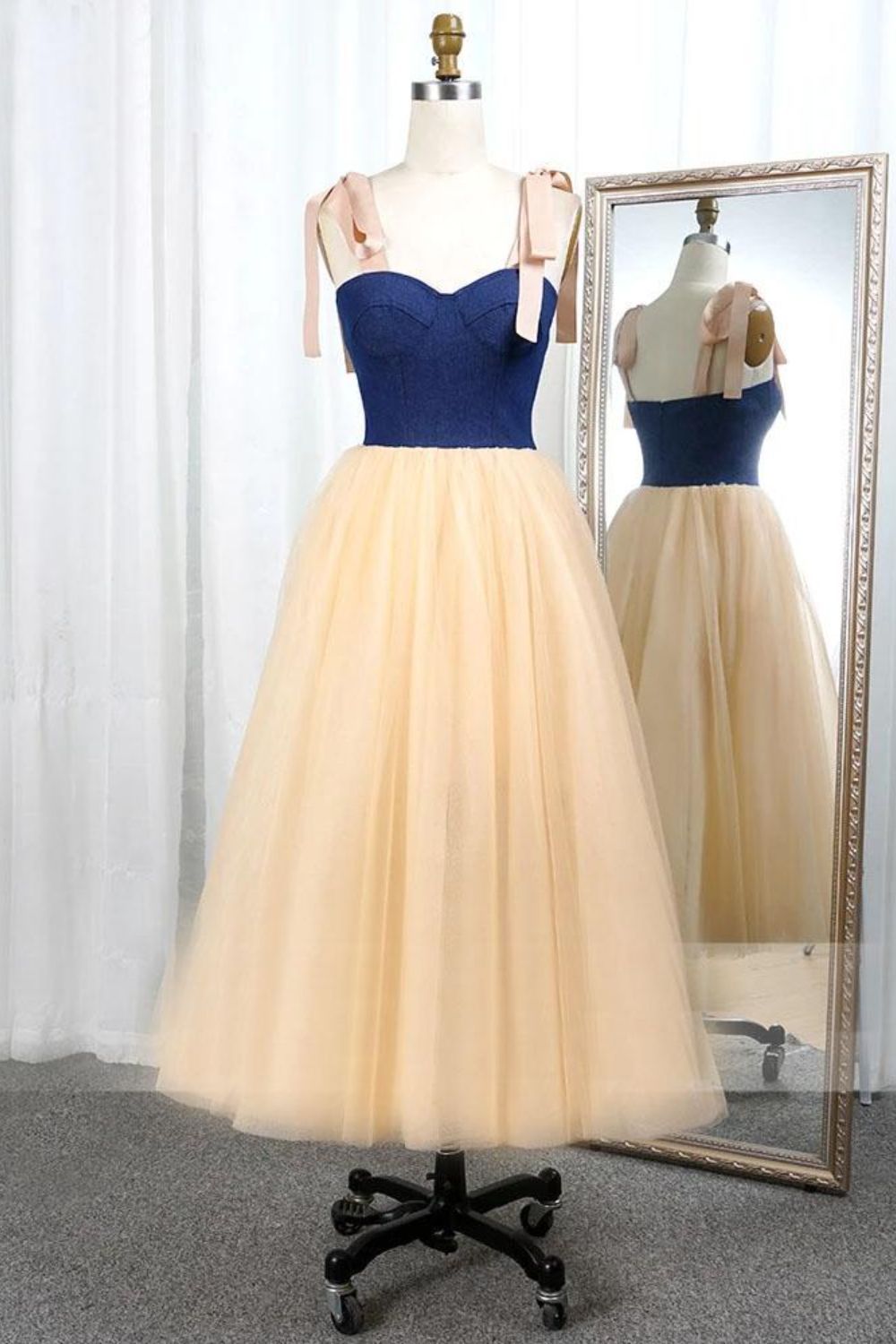 Simple Sweetheart Spaghetti Straps Prom Dresses Tulle Tea Length Evening Dresses