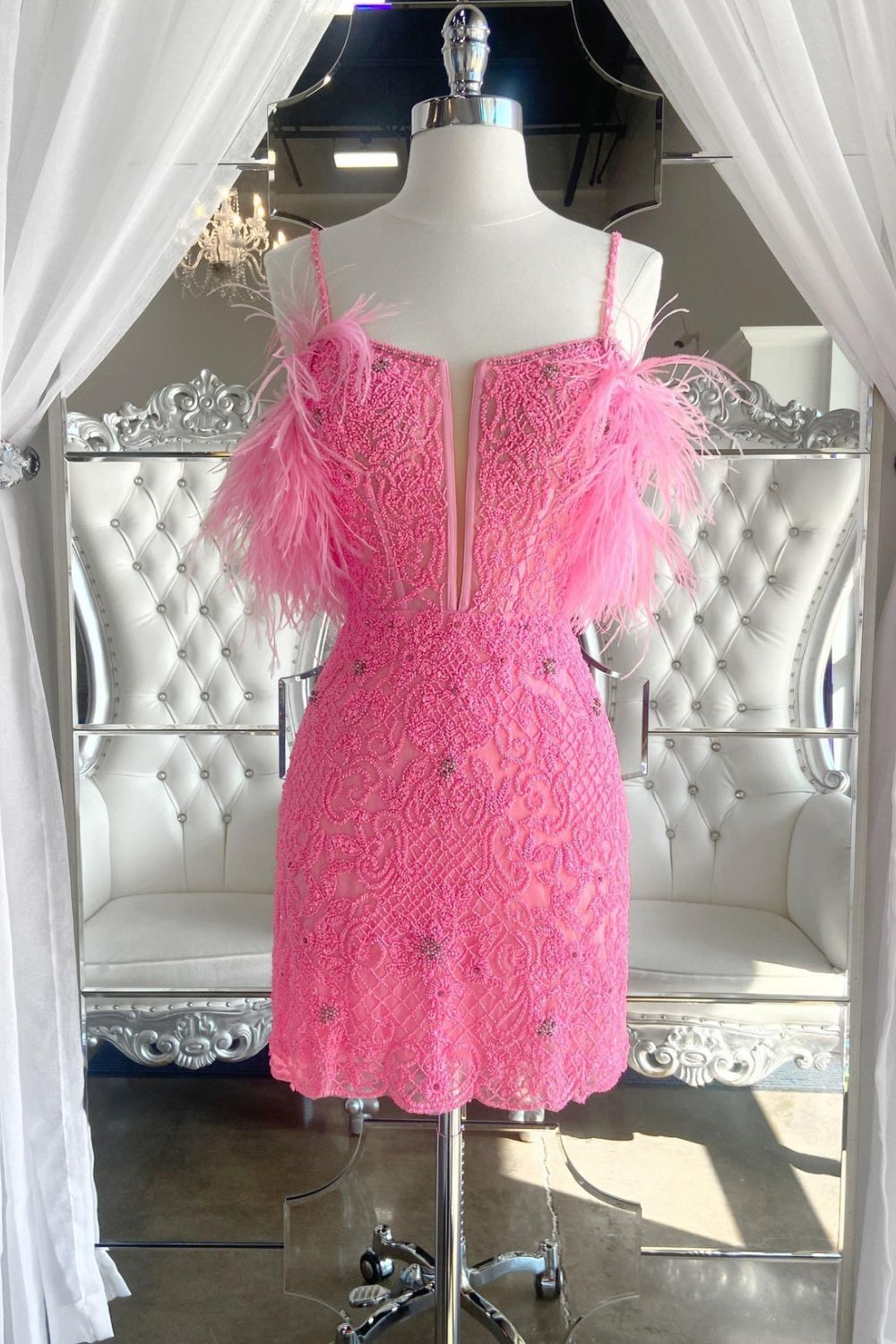 Charming Sheath Spaghetti Straps Pink Short Beaded Feather Homecoming Dresses