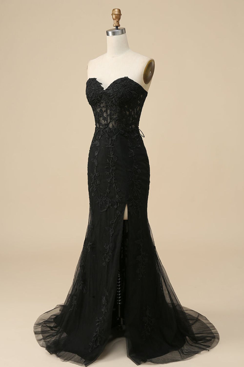 Gorgeous Black Lace Long Sweetheart Sleeveless Mermaid Appliques Prom Dresses